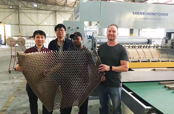 Shenxi team & customer.jpg Shenxi team & customer.jpg