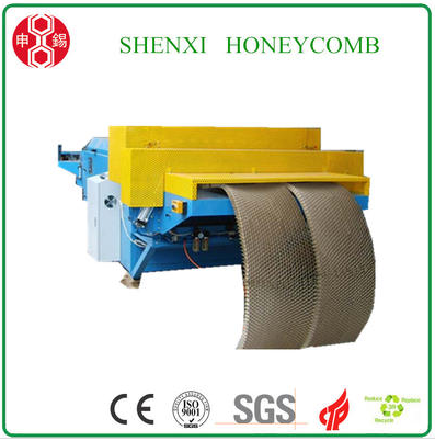 What is a honeycomb paper expanding machine?