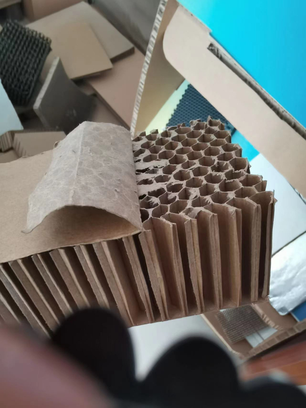 Honeycomb Pallet Feet Strong Laminated Carton Board Feet
