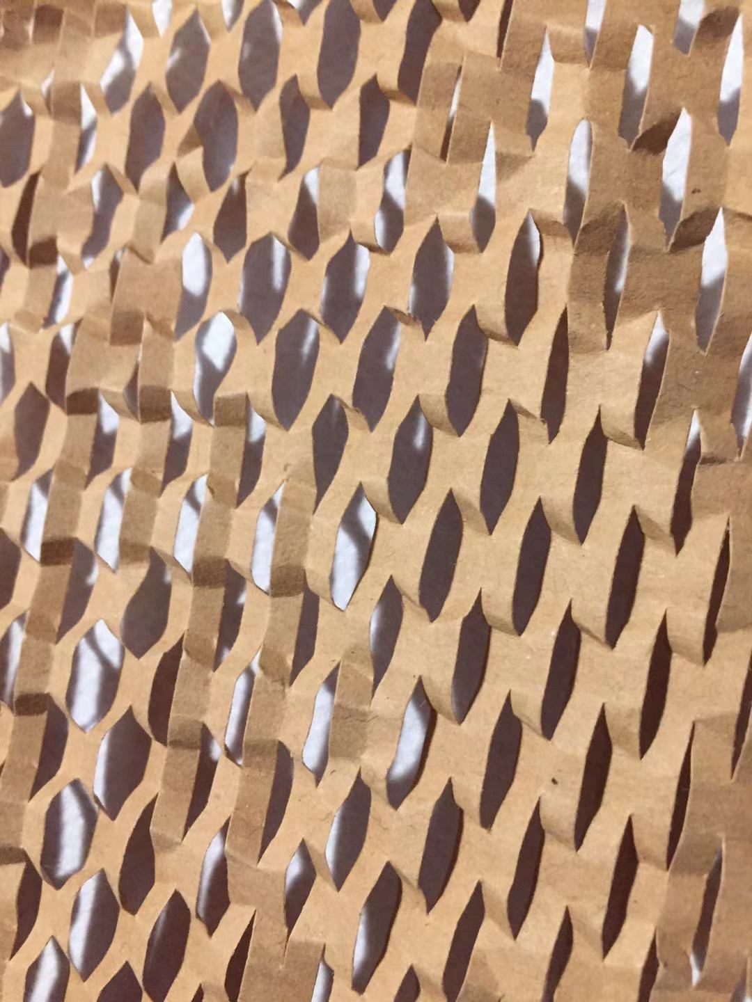 Automatic honeycomb buffer paper production machine