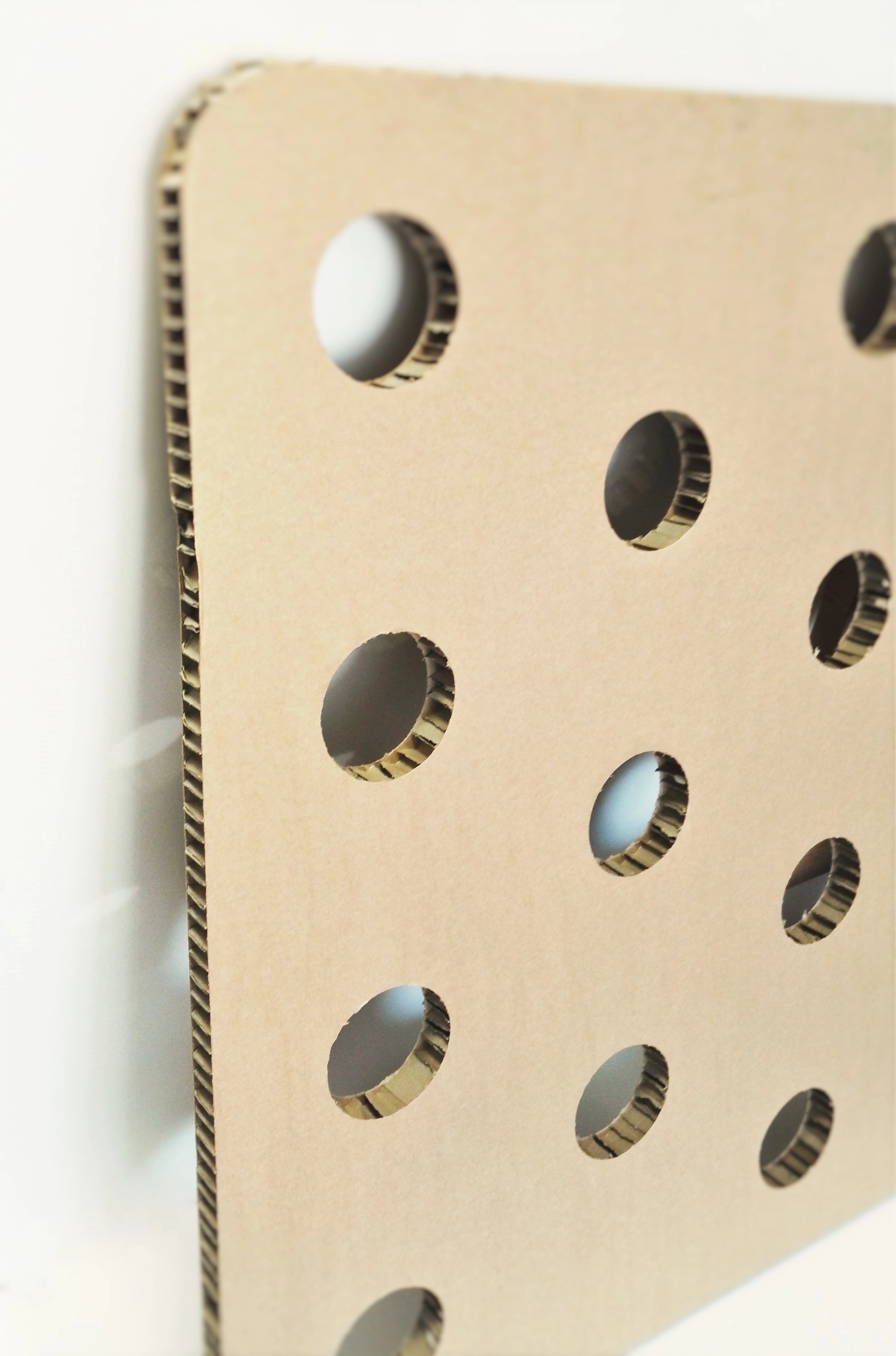 Introduction and Manufacturing Process of Honeycomb Cardboard Panels