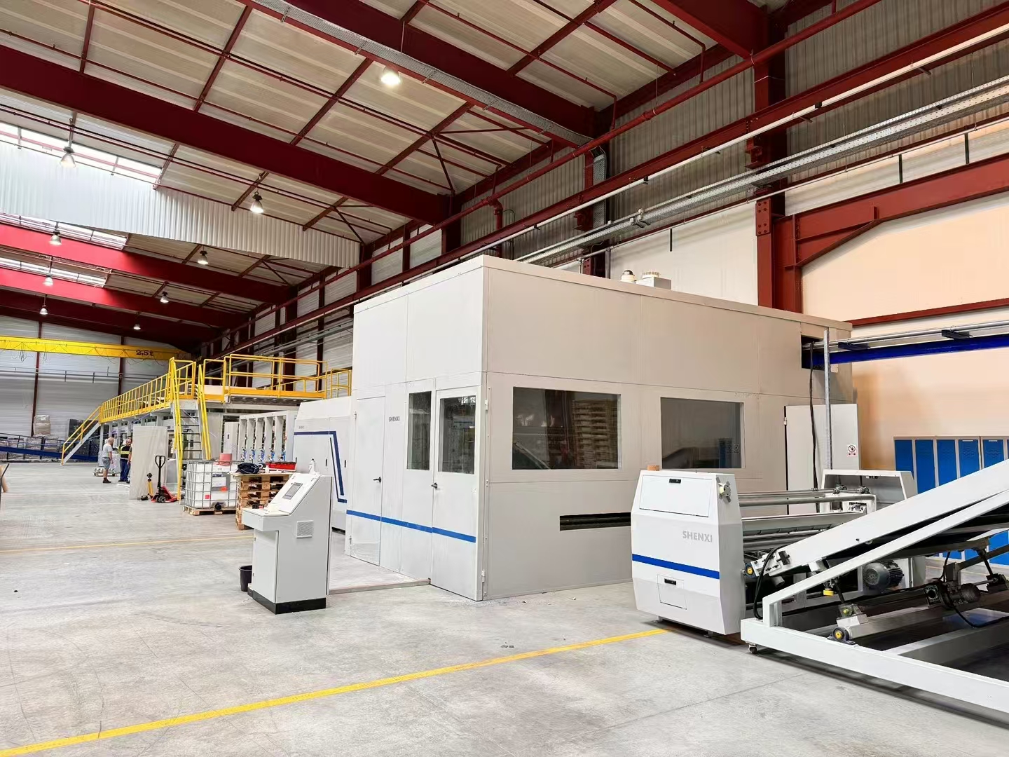 Elevate Packaging Efficiency: High-Speed Honeycomb Panel Laminators