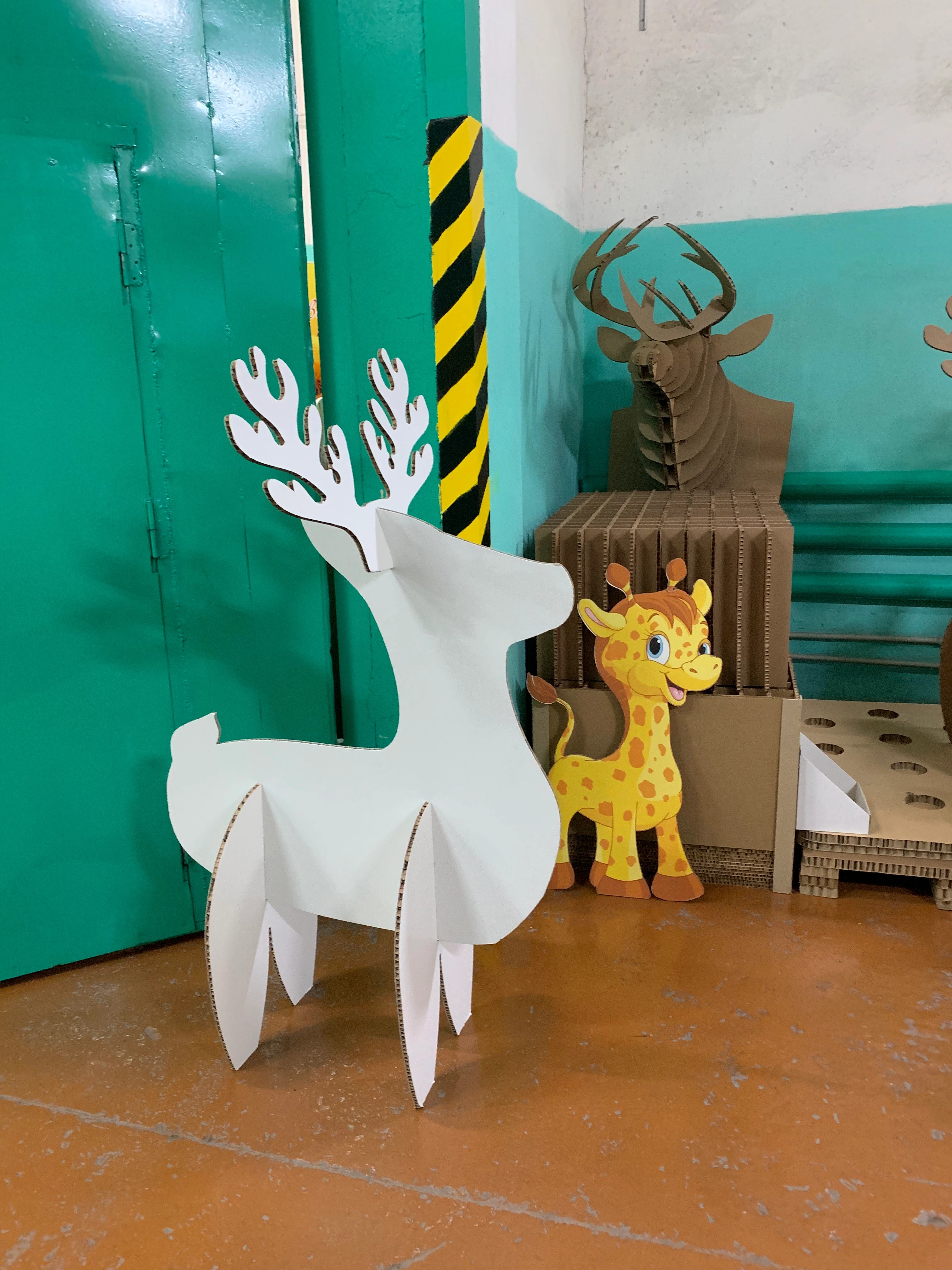 Characteristics And Applications of Honeycomb Cardboard Panels