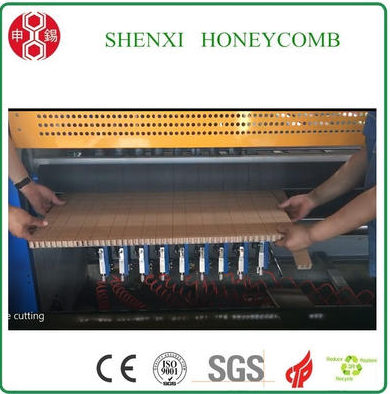 ​What are the benefits of honeycomb panel slitting machines?