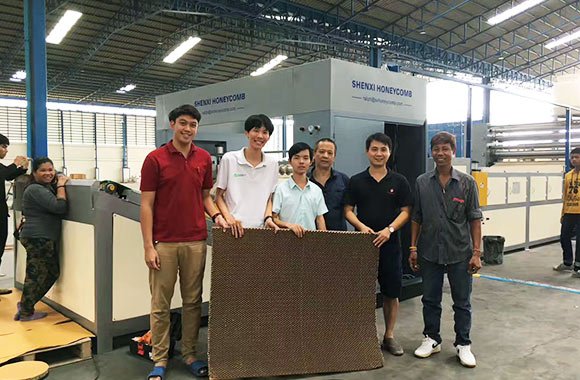 Shenxi team & Thai team.jpg